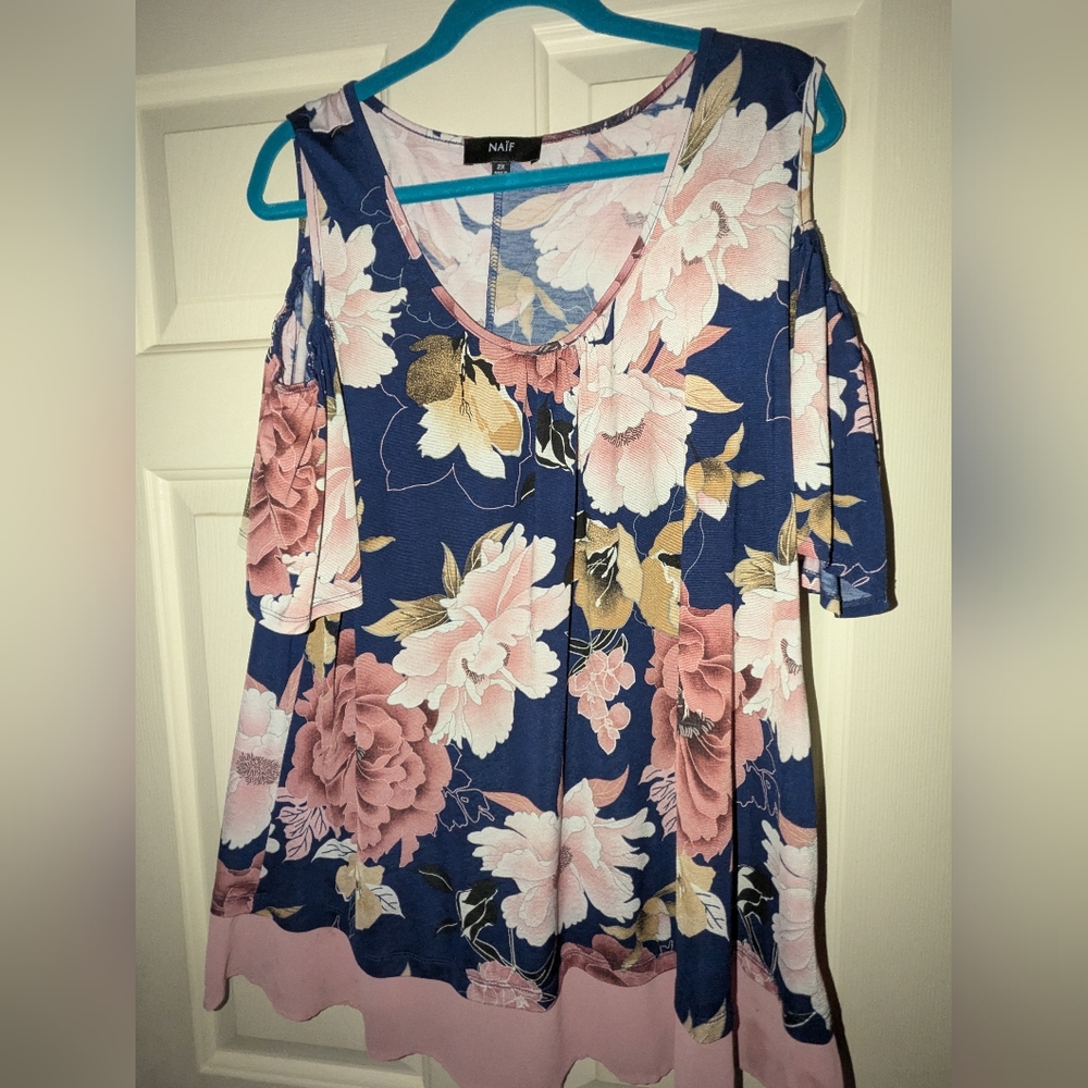 NAIF Women's Floral Cold Shoulder Top - Blue and Pink